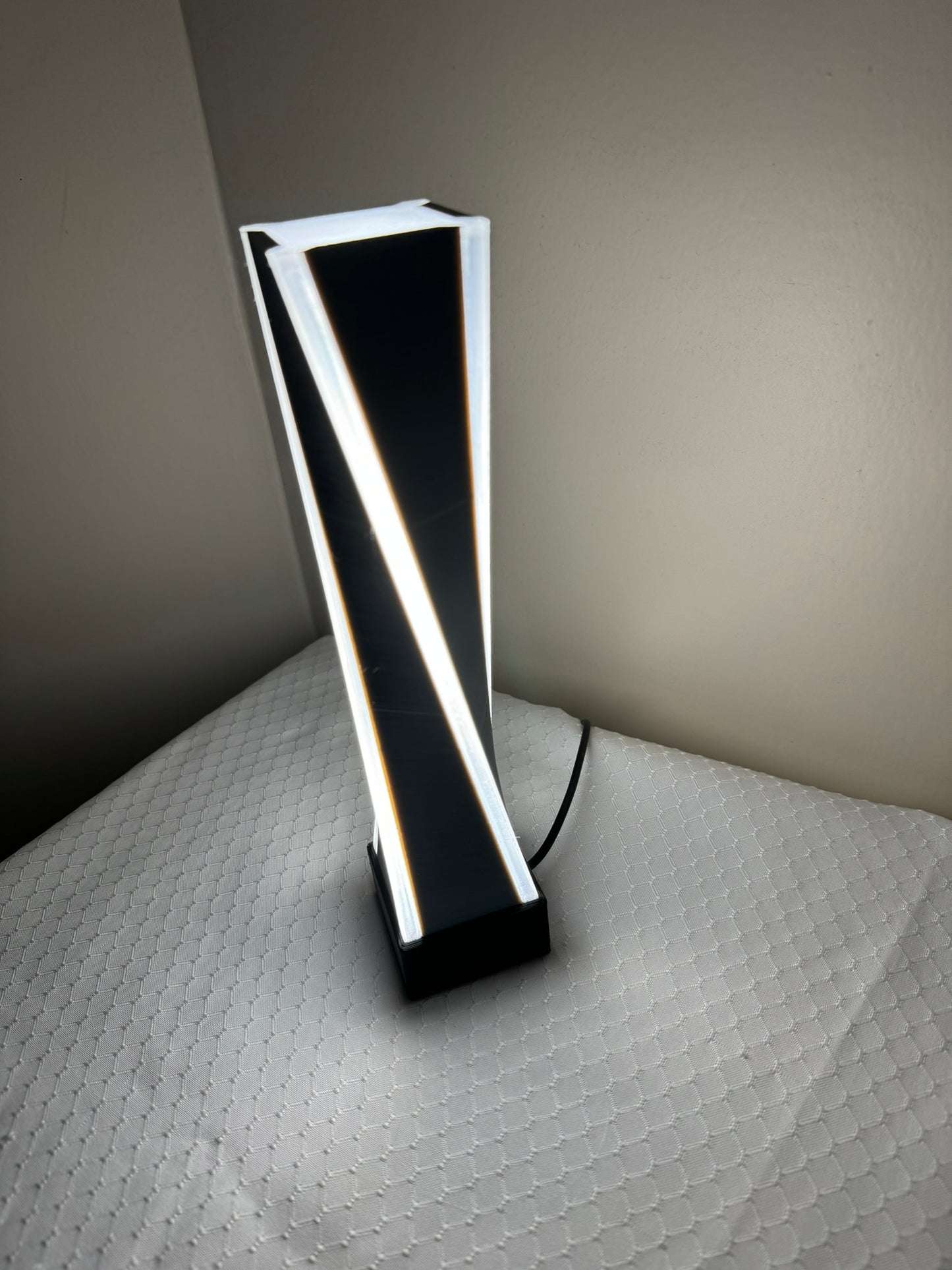 Unique Abstract Modern Table Lamp Sculpture 3D Print